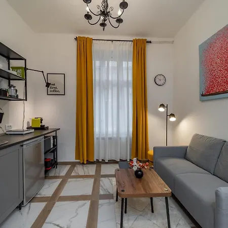 Capitol Apartment *