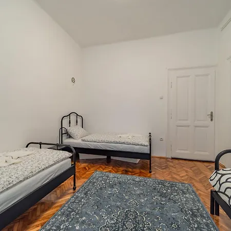 Capitol Apartment