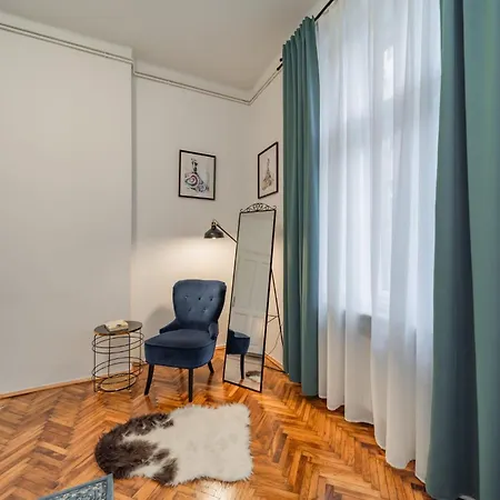Capitol Apartment