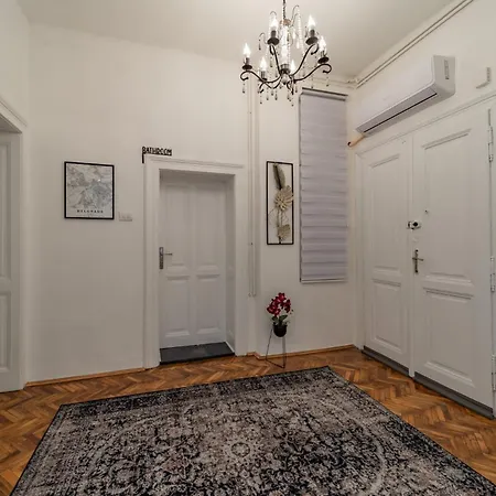 Apartment Capitol